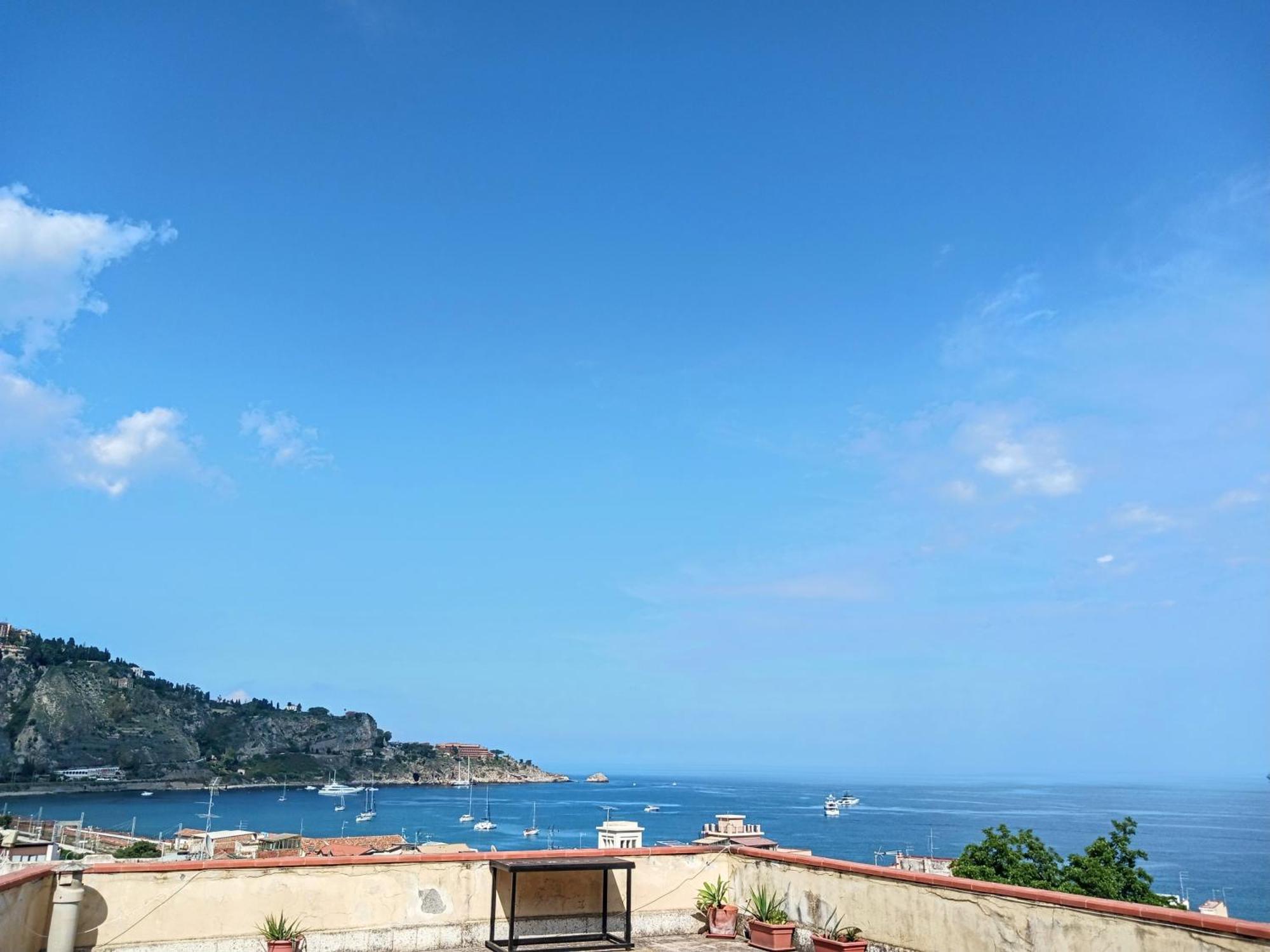 Mungi Bay, Flat With Sea View Roof Top Terrace Giardini Naxos Exterior photo