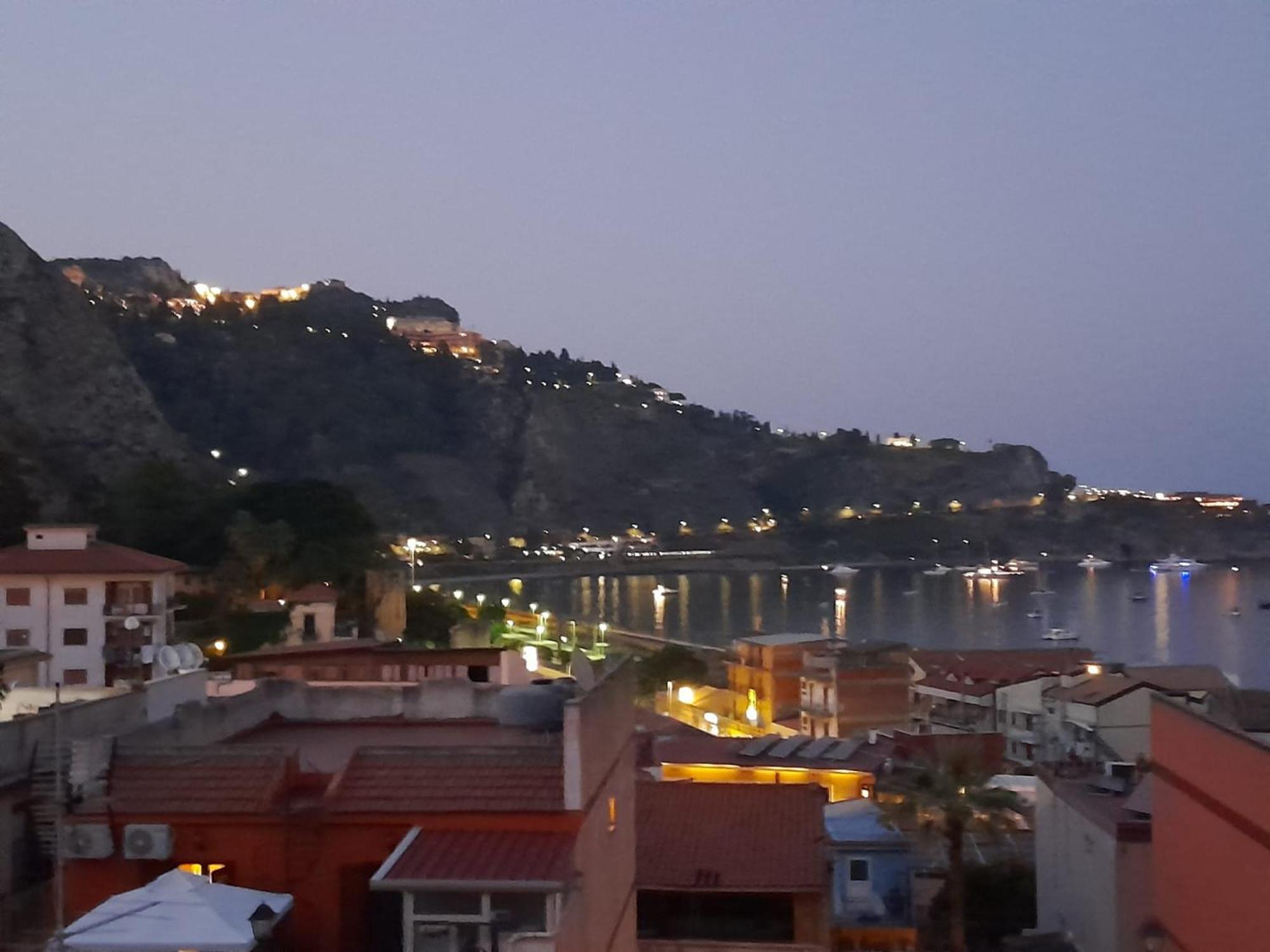 Mungi Bay, Flat With Sea View Roof Top Terrace Giardini Naxos Exterior photo